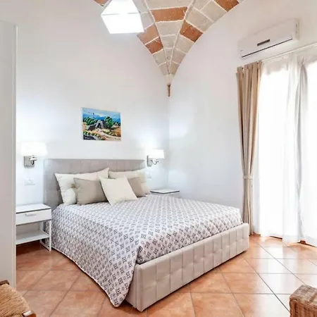 Bed & Breakfast La Dimora Dei Conti 4*